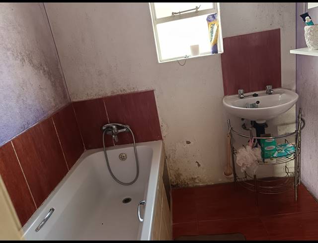 3 BEDROOM HOUSE FOR SALE IN RACEWAY